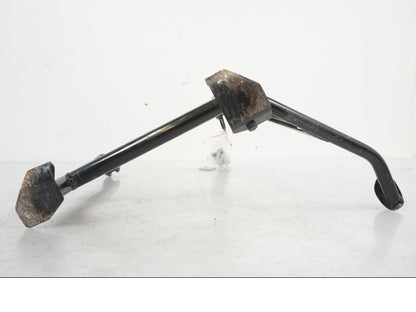 Snett nerifrån på Centralstöd från en BMW R 1250 GS -2021 motorcykel.