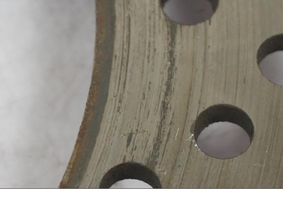 Extrabild2 på Bromsskiva från en Kawasaki ZX-10R -2008 motorcykel.