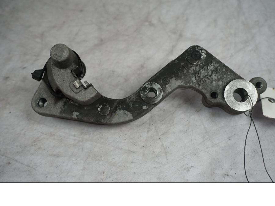 Framsidan på Bromsoksfäste från en Honda CTX 1300 -2014 motorcykel.