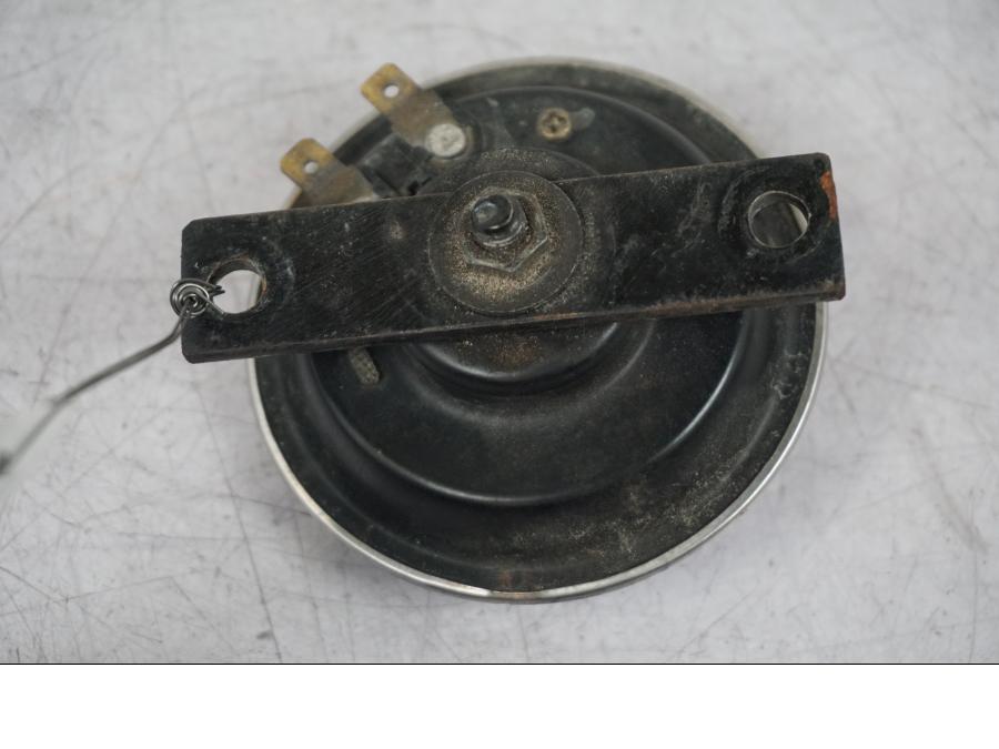 Höger sida på Signalhorn / Tuta från en Suzuki VZ 800 -2000 motorcykel.