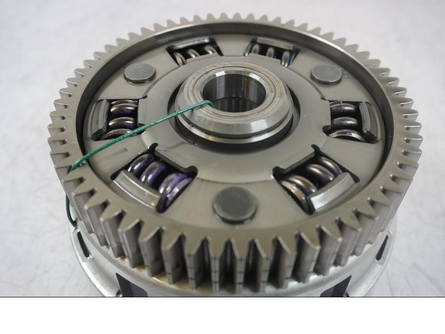 Höger sida på Kopplingskorg från en Ducati Multistrada 1260 -2020 motorcykel.