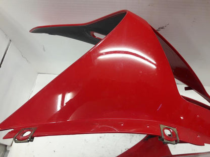 Vänster sida på Toppkåpa från en Yamaha YZF 1000 R1 -2003 motorcykel.