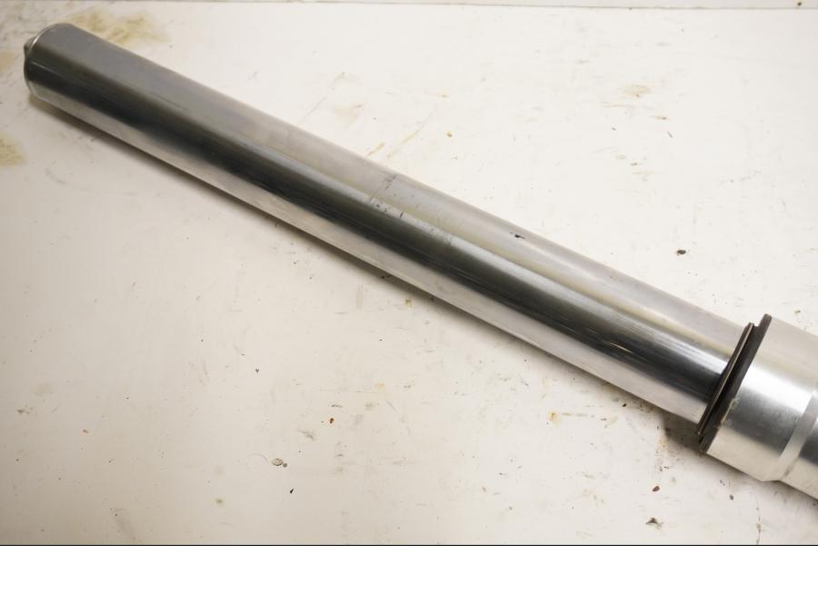 Höger sida på Gaffelben från en Honda CBR 900 RR -1999 motorcykel.