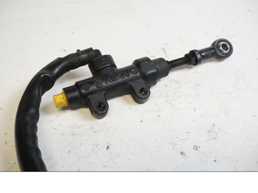 Framsidan på Bromshuvudcylinder från en Buell X1 Lightning -2002 motorcykel.