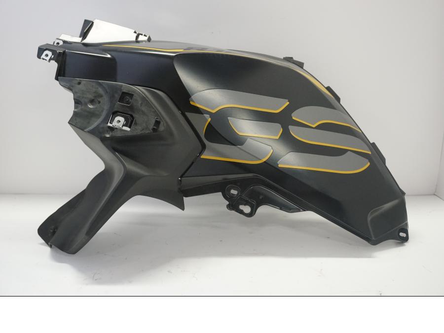 Framsidan på Bensintankskåpa från en BMW R 1250 GS -2019 motorcykel.