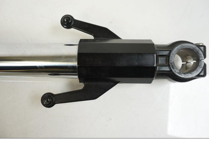 Höger sida på Gaffelben från en Aprilia RS 125 -2008 motorcykel.