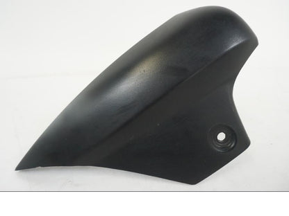 Vänster sida på Kylarvinge från en Triumph Speed Triple -2009 motorcykel.