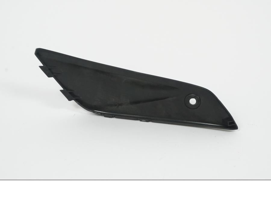 Höger sida på Sidopanel från en Honda CBR 1000 RR -2004 motorcykel.