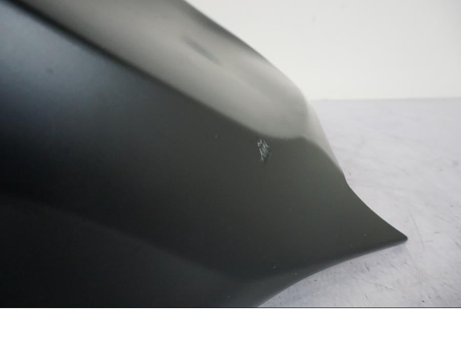 Vänster sida på Tankkåpa från en Kawasaki Z 800 -2014 motorcykel.