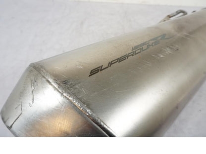 Vänster sida på Ljuddämpare från en KTM 1290 Super Duke R -2021 motorcykel.