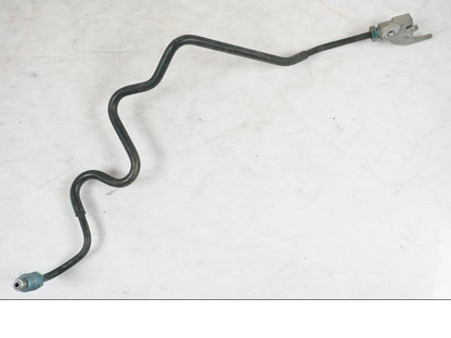 Snett uppifrån på Bromsledning från en BMW R 1200 R -2007 motorcykel.