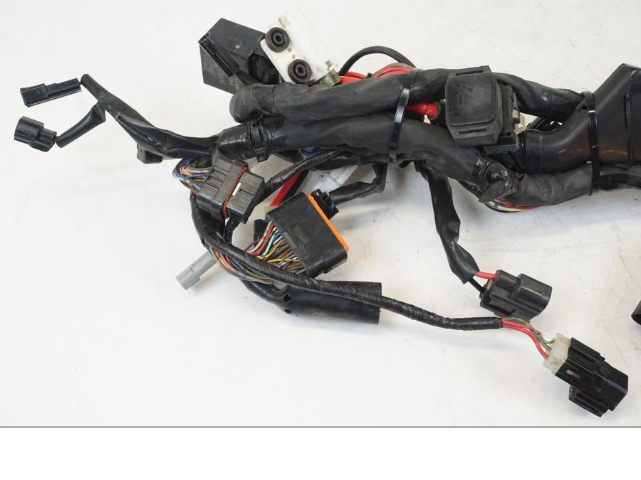 Extrabild3 på Kabelstam från en Yamaha YZF 1000 R1 -2009 motorcykel.