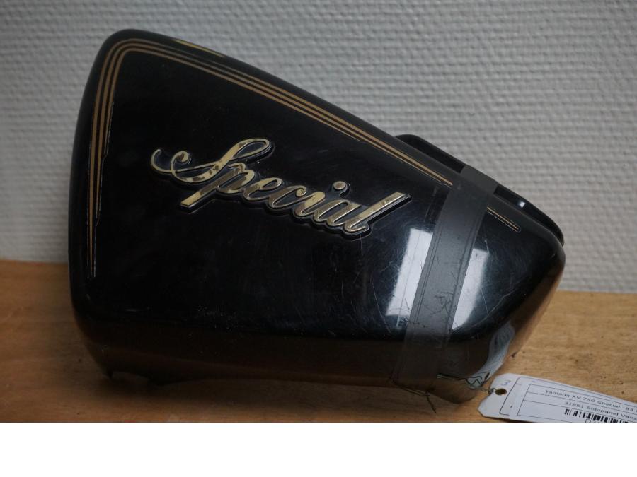 Framsidan på Sidopanel från en Yamaha XV 750 -1983 motorcykel.