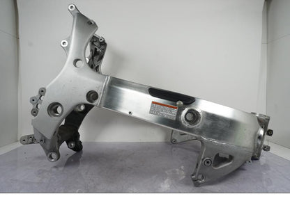 Höger sida på Ram från en Suzuki GSX 1300 RX -1999 motorcykel.