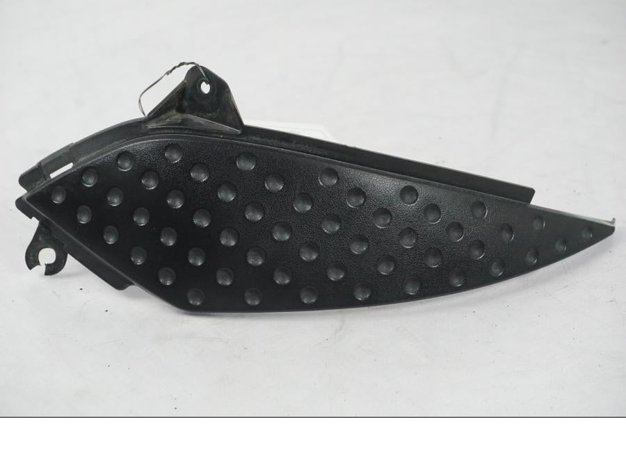 Framsidan på Bensintankskåpa från en Kawasaki ZX-6R -2005 motorcykel.