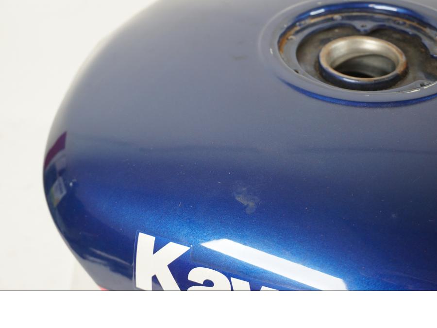 Extrabild2 på Bensintank från en Kawasaki GPZ 500 S -1992 motorcykel.