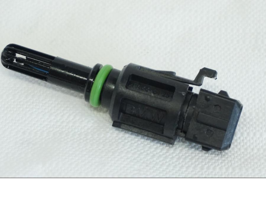 Framsidan på Lufttryckssensor från en BMW K 1600 -2015 motorcykel.