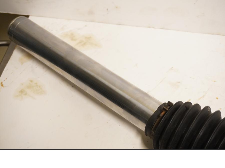 Vänster sida på Gaffelben från en Honda XL 600 V -1987 motorcykel.