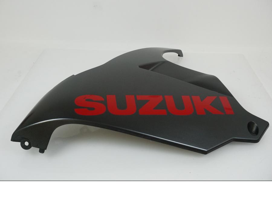 Baksidan på Magkåpa från en Suzuki GSX-R 750 -2011 motorcykel.