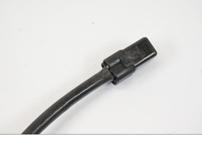 Höger sida på Lambdasond från en Triumph Trident -2021 motorcykel.