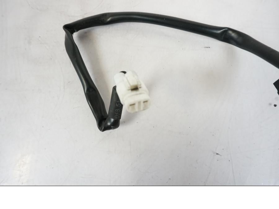 Vänster sida på Kopplingskontakt från en KTM 790 Duke -2019 motorcykel.