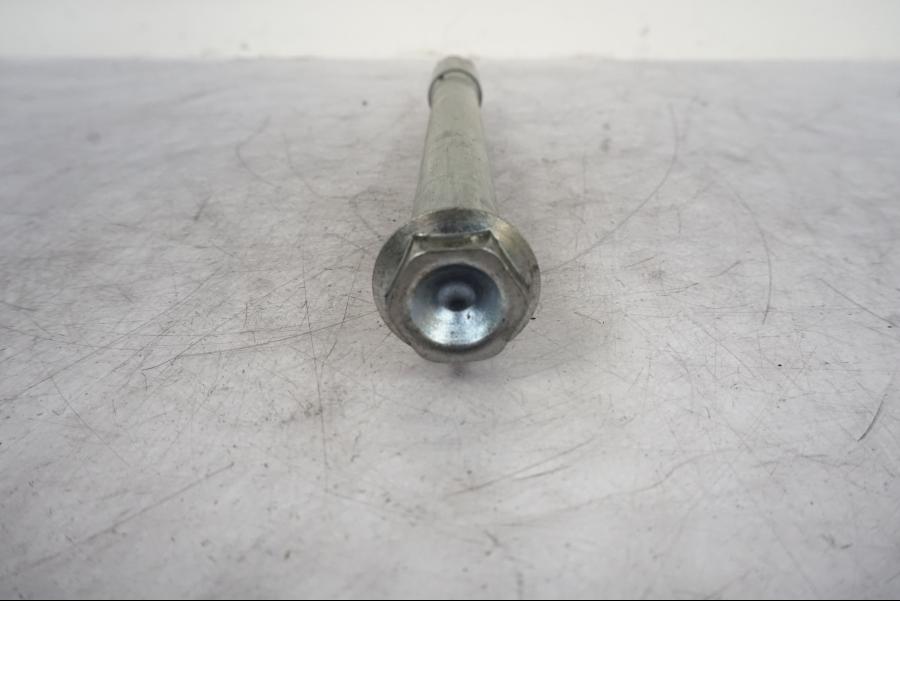 Snett uppifrån på Axel från en Honda VTR 1000 F -1997 motorcykel.