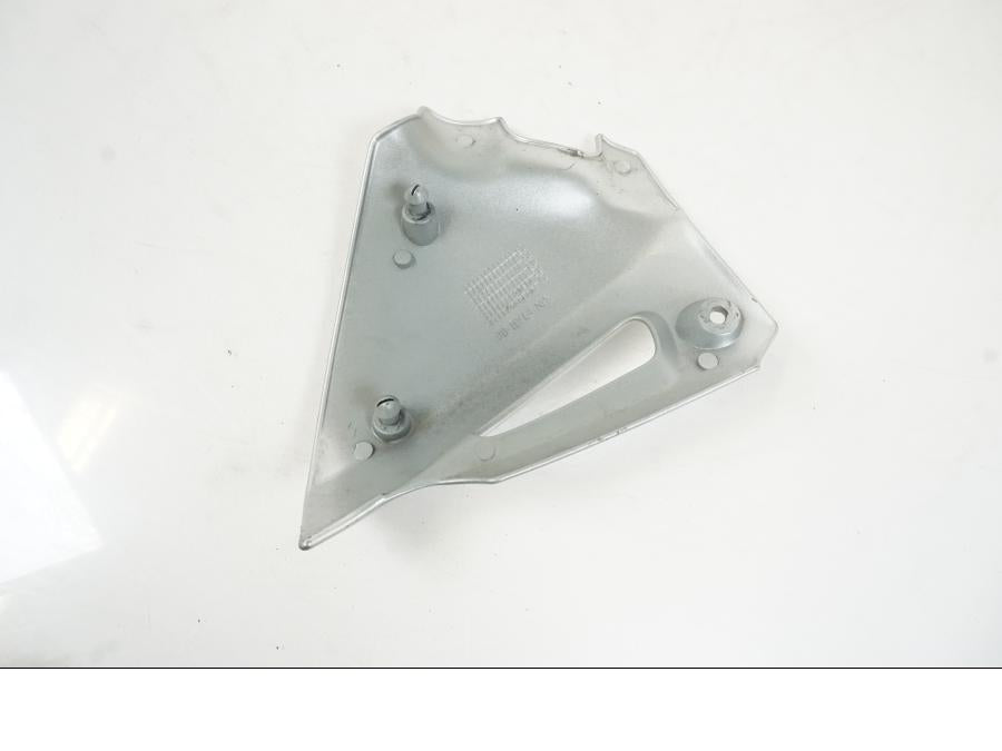 Baksidan på Ramskydd från en Yamaha BT 1100 -2003 motorcykel.