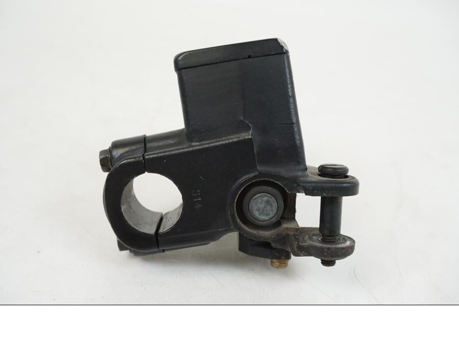 Höger sida på Bromshuvudcylinder från en Suzuki GSX 600 F -1998 motorcykel.