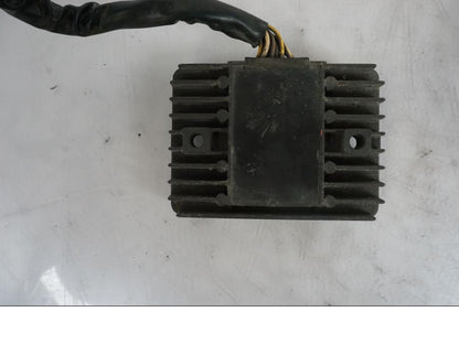 Snett nerifrån på Likriktare från en Kawasaki VN 1500 -2003 motorcykel.