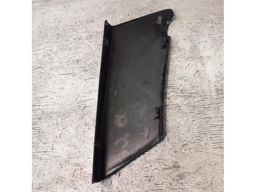 Höger sida på Sidopanel från en Yamaha FJR 1300 -2007 motorcykel.