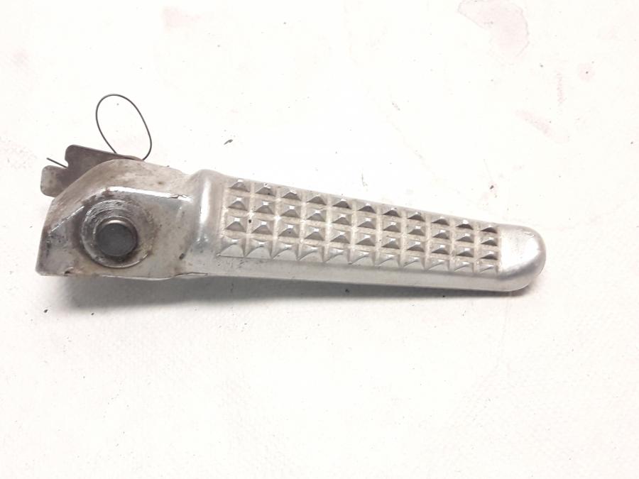 Framsidan på Fotpinne från en Honda CBR 600 -1997 motorcykel.