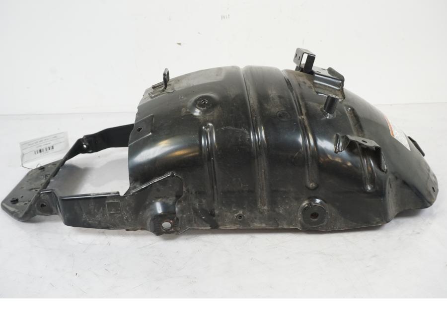 Höger sida på Undertail från en Suzuki VZR 1800 -2009 motorcykel.