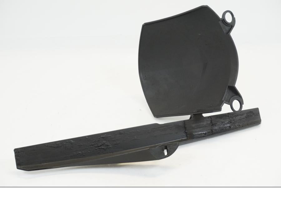 Snett uppifrån på Svingskärm från en KTM 950 SM -2006 motorcykel.