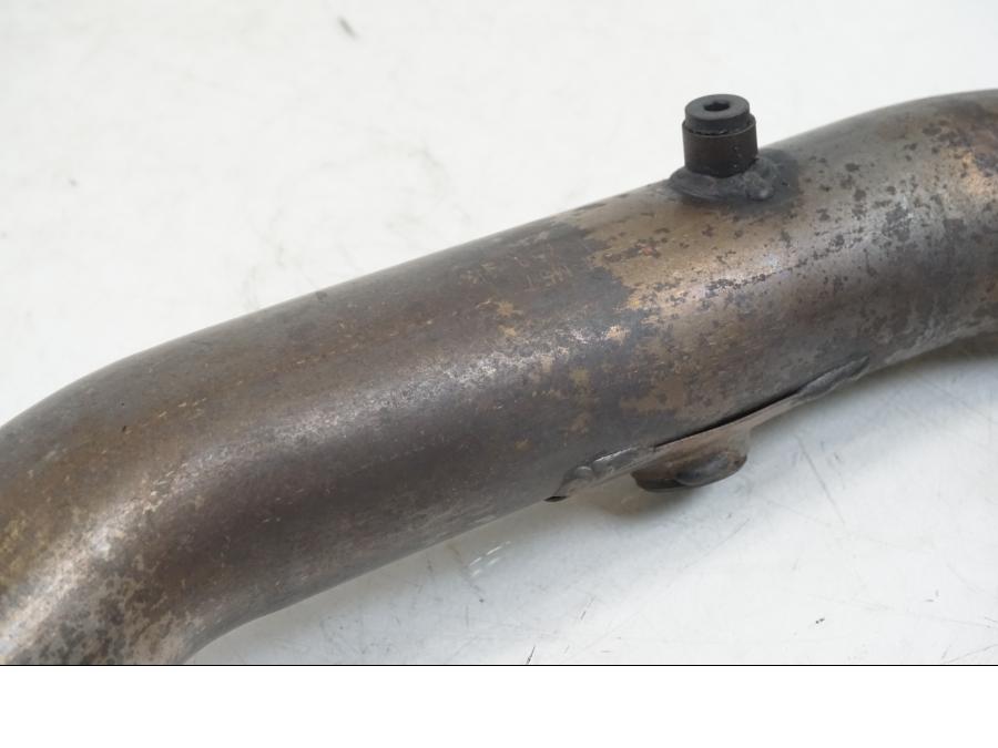 Höger sida på Grenrör från en Ducati Streetfighter S -2011 motorcykel.