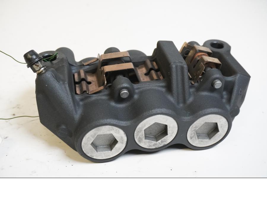 Framsidan på Bromsok från en Yamaha YZF 1000 R1 -2008 motorcykel.