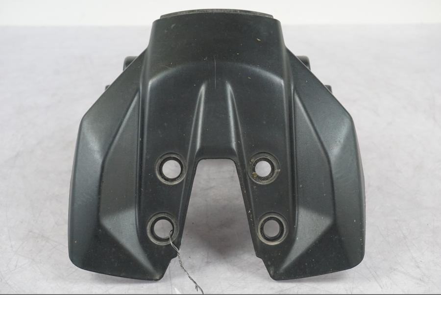 Extrabild2 på Skylthållare från en Yamaha MT-09 -2016 motorcykel.