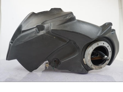 Höger sida på Bensintank från en BMW R 1200 GS -2005 motorcykel.