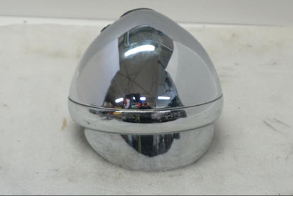 Vänster sida på Strålkastare från en Suzuki VL 800 -2004 motorcykel.