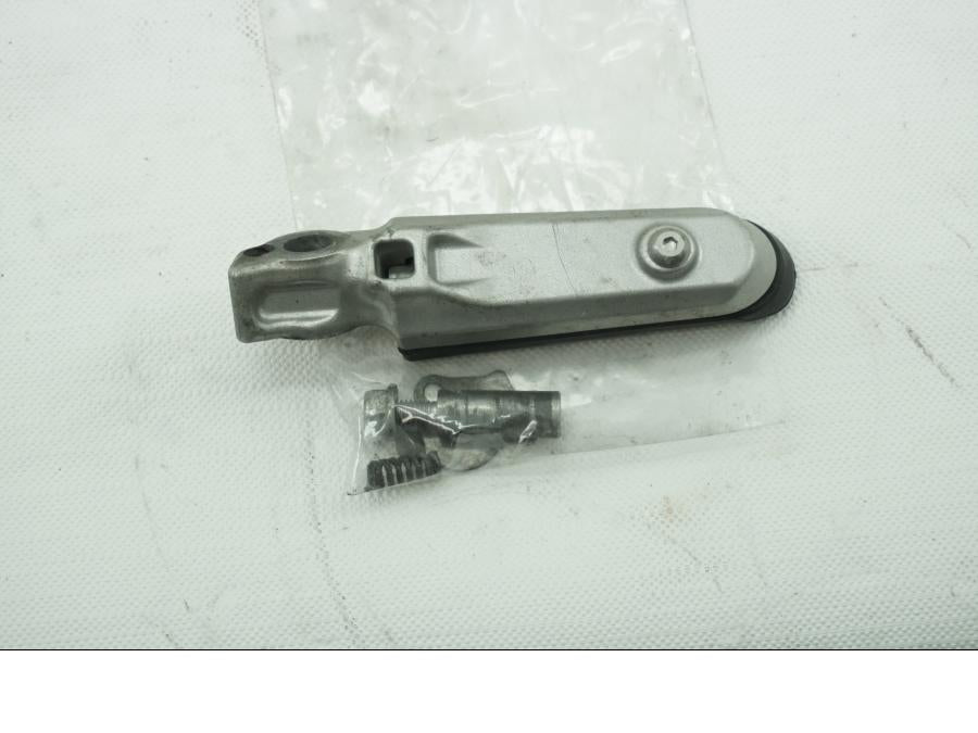 Baksidan på Fotpinne från en Honda VFR 1200 -2012 motorcykel.