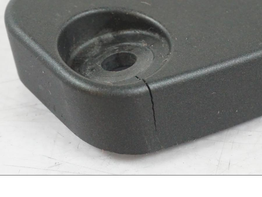 Snett uppifrån på Batterikåpa från en Kawasaki ZZ-R 1400 -2009 motorcykel.