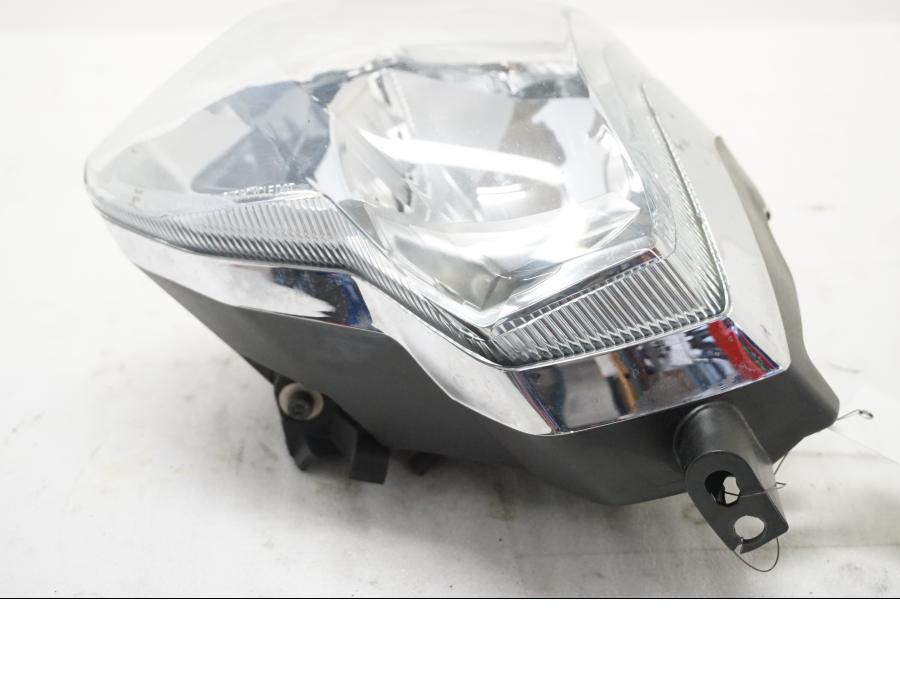 Höger sida på Strålkastare från en Aprilia SL 750 Shiver -2008 motorcykel.