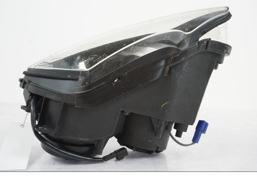 Snett nerifrån på Strålkastare från en Yamaha YZF 1000 R1 -2007 motorcykel.