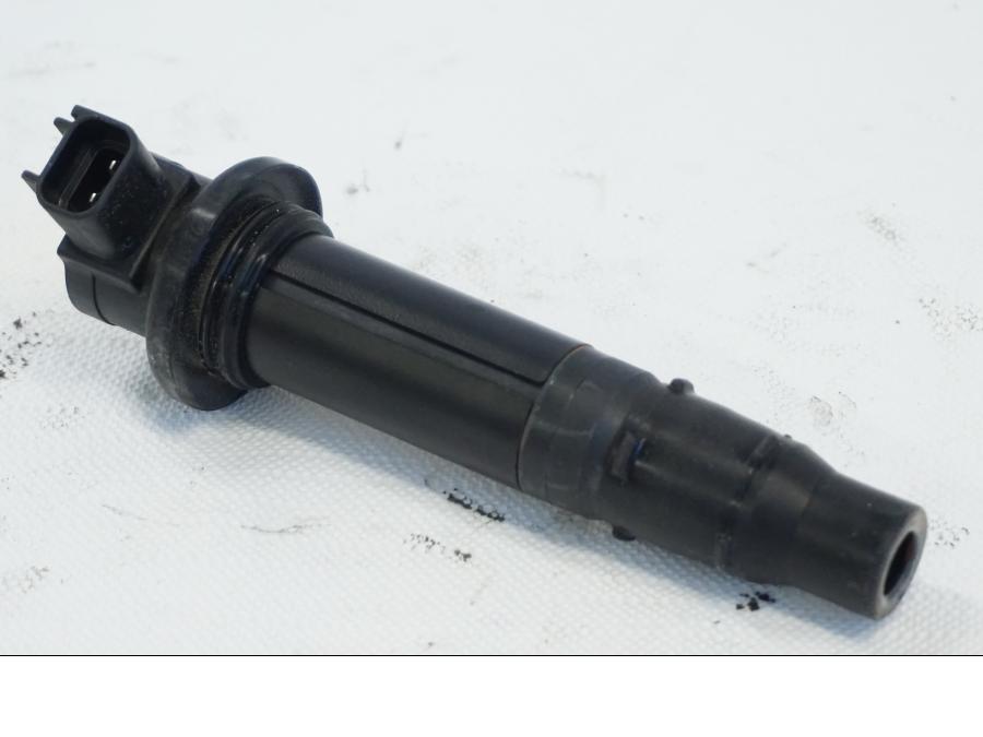 Höger sida på Tändspole från en Yamaha YZF R6 -2006 motorcykel.