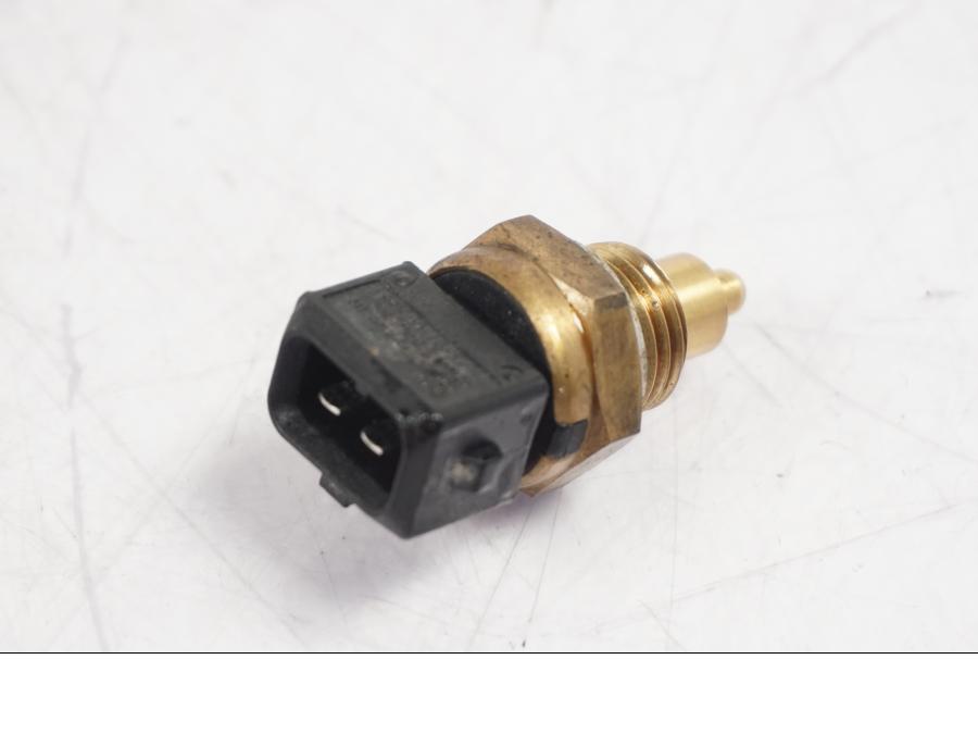 Framsidan på Temperatursensor från en BMW R NineT -2017 motorcykel.