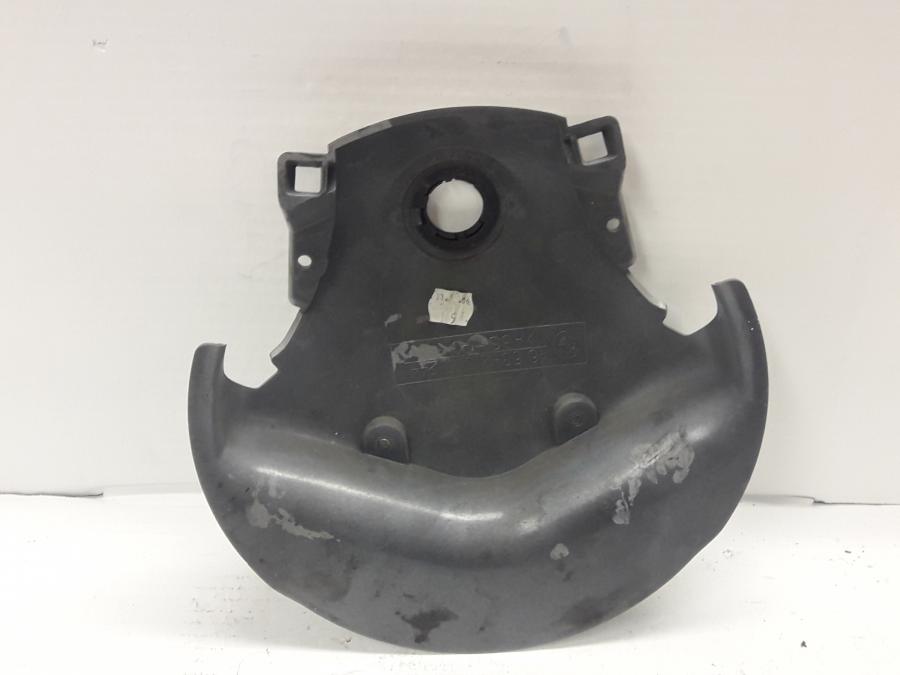 Baksidan på Styrkåpa från en BMW K 1200 LT -2006 motorcykel.