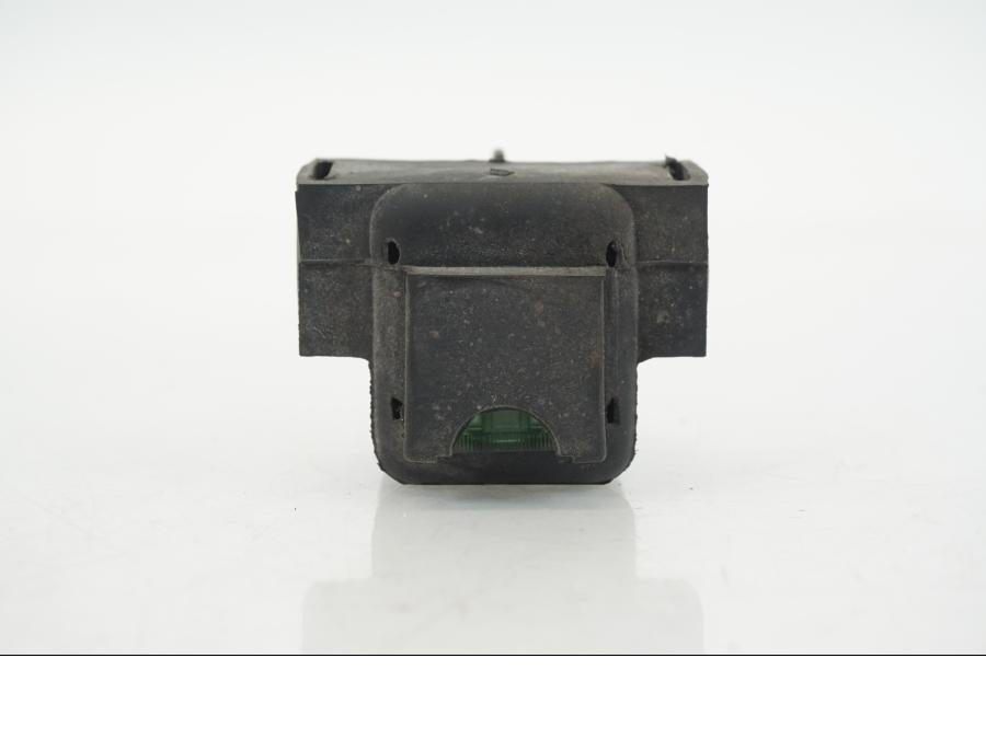 Vänster sida på Startrelä från en Honda CB 750 -2002 motorcykel.