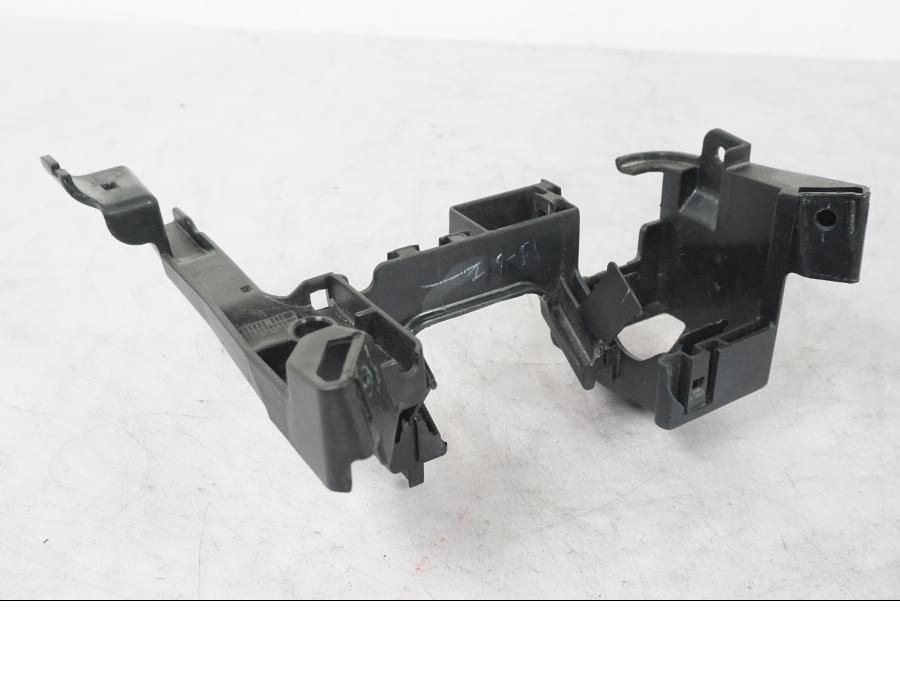 Framsidan på Säkrings- och reläbox från en KTM 390 Duke -2018 motorcykel.