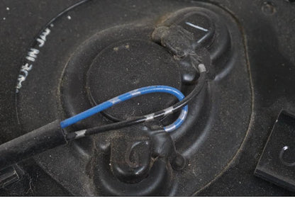 Snett nerifrån på Vattenkylfläkt från en Suzuki VZR 1800 -2009 motorcykel.