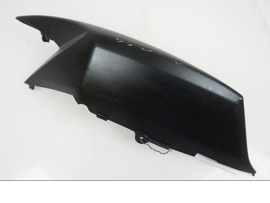 Framsidan på Bakvinge från en Suzuki GSX-R 750 -2009 motorcykel.