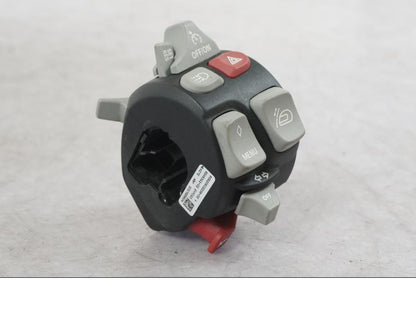 Framsidan på Styrelreglage från en BMW K 1600 GTL -2015 motorcykel.